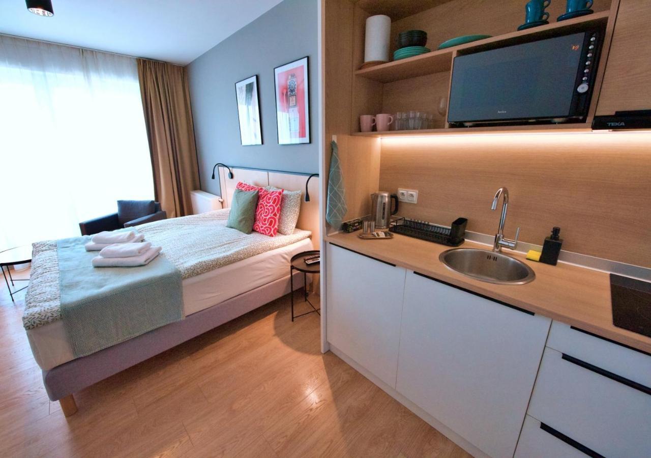 Bk Aparthotel Praga - National Stadium - Comfortable Apartment For 4 People Варшава Экстерьер фото