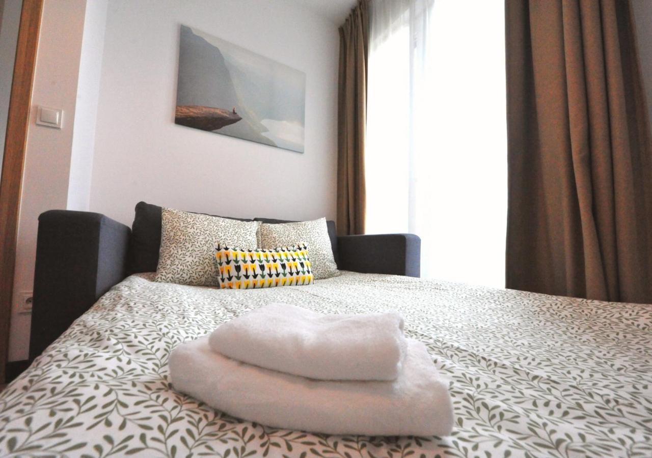 Bk Aparthotel Praga - National Stadium - Comfortable Apartment For 4 People Варшава Экстерьер фото