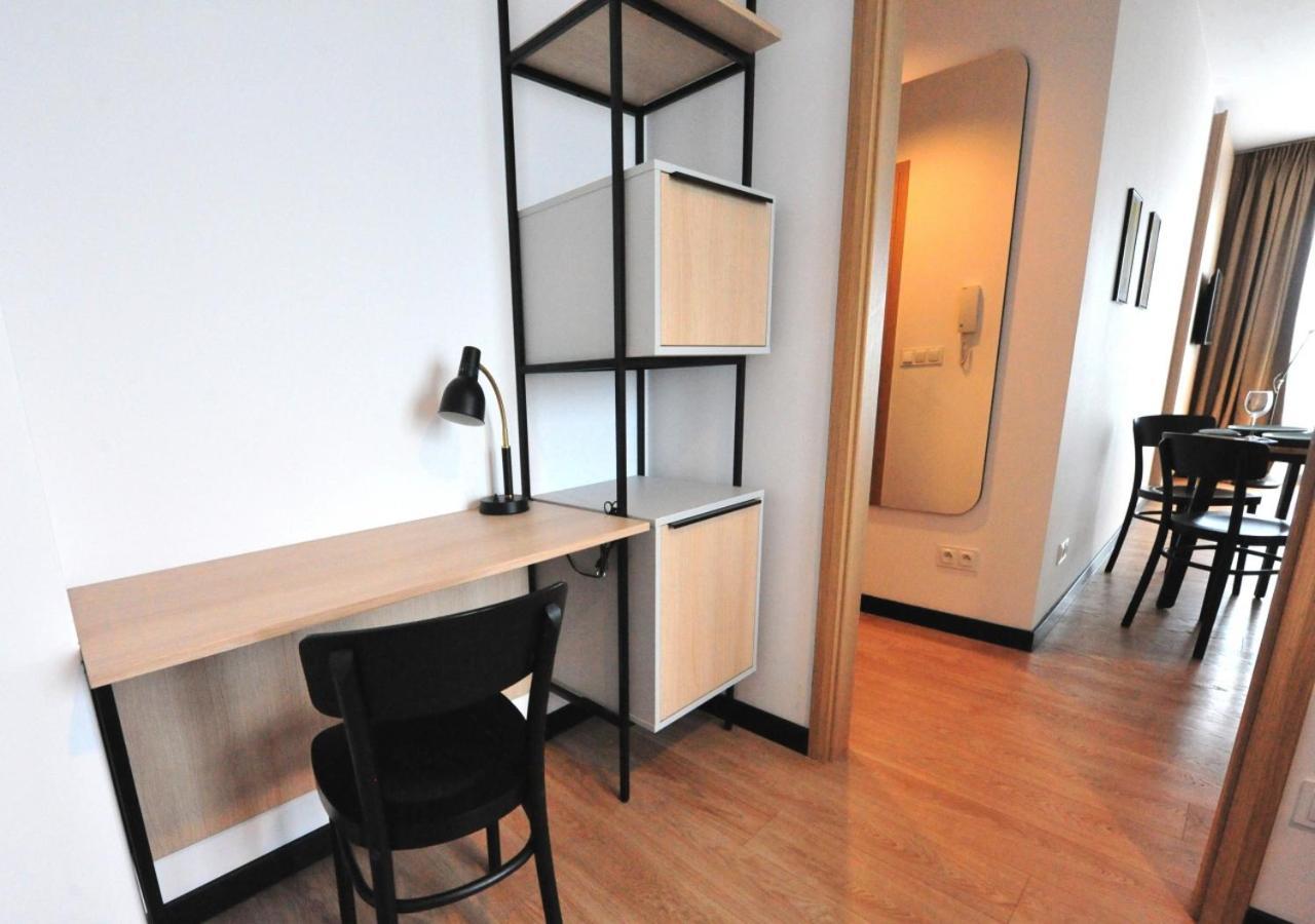 Bk Aparthotel Praga - National Stadium - Comfortable Apartment For 4 People Варшава Экстерьер фото