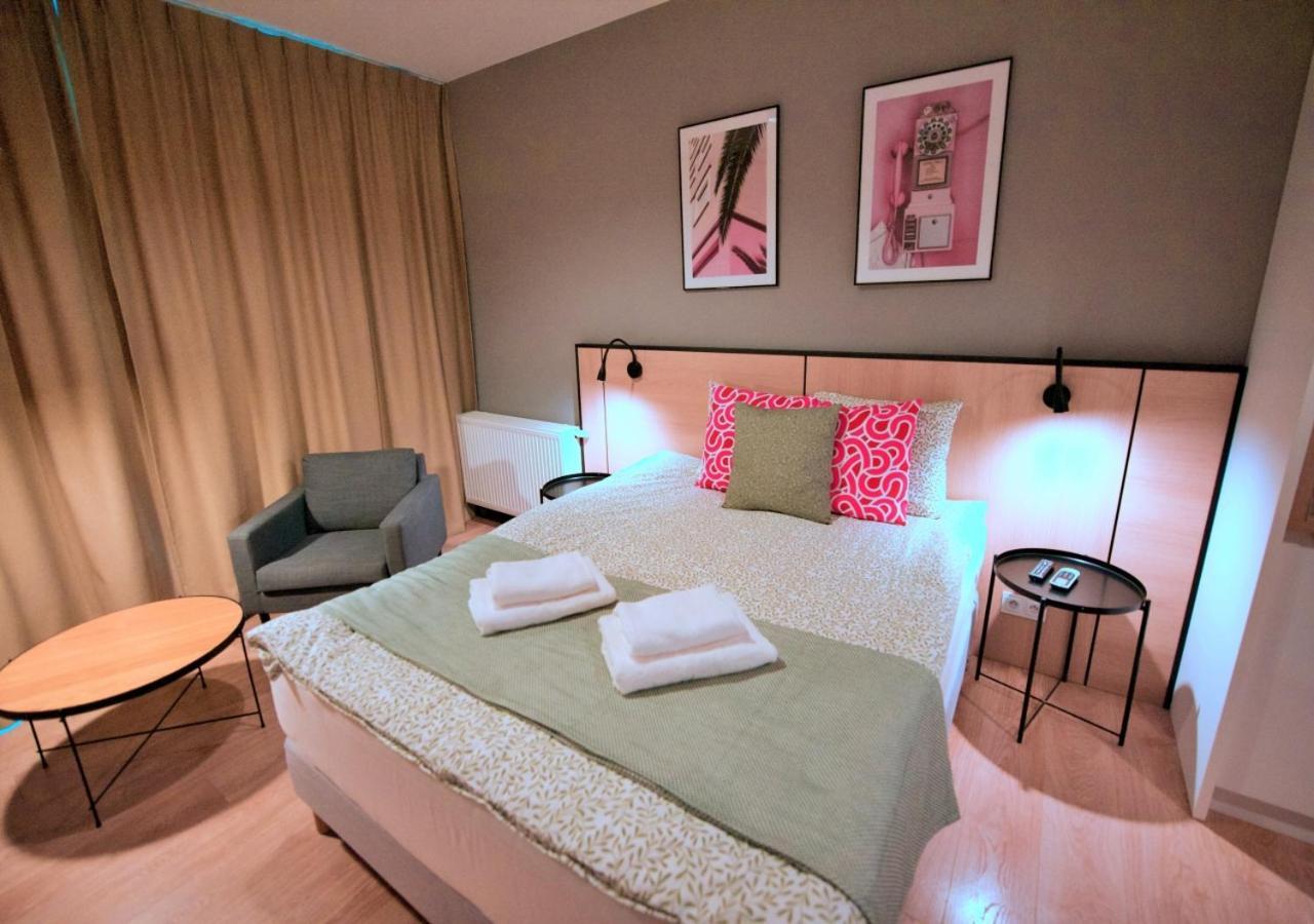 Bk Aparthotel Praga - National Stadium - Comfortable Apartment For 4 People Варшава Экстерьер фото