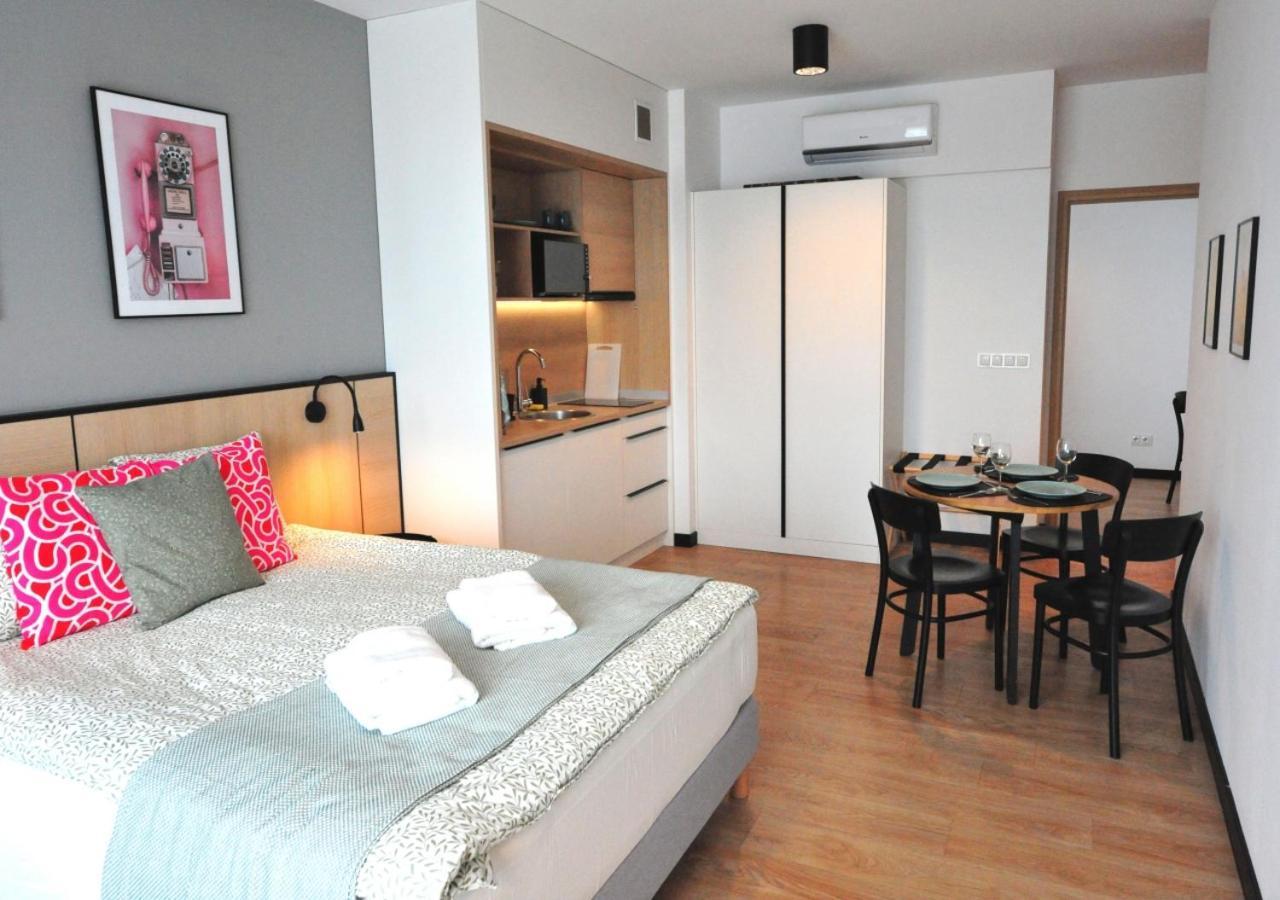 Bk Aparthotel Praga - National Stadium - Comfortable Apartment For 4 People Варшава Экстерьер фото
